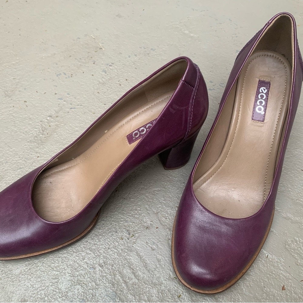 Women’s Ecco heels size 39